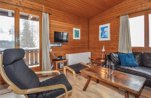 Buerchen House | The vacation home Chalet Audyn in Bürchen was renovated in 2015 and is distributed over two floors o