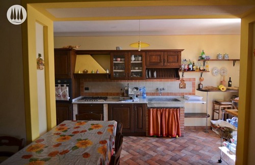 Mologno House | The vacation home is nestled in the Tuscan countryside with a private pool