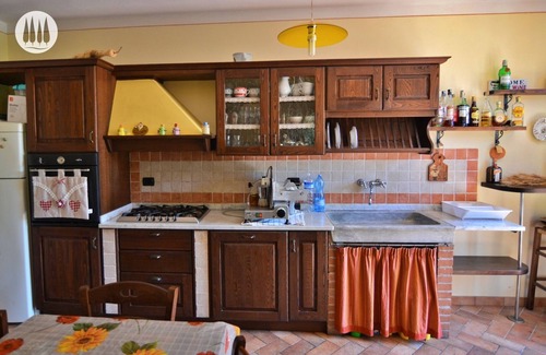 Mologno House | The vacation home is nestled in the Tuscan countryside with a private pool