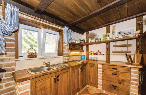 Krusevo House | The vacation house is located in the small village Susnjar ll and only about 70 m from the sea and p