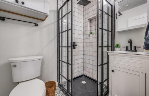 Denton Apartment | The Vanderbilt Mansion Apt 11 Near Downtown & TWU