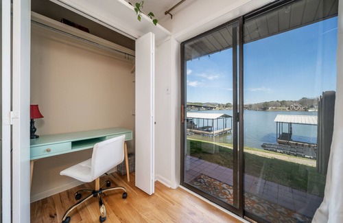 Rockwell Apartment | The Vandiver on Lake Hamilton
