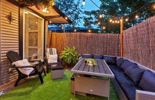 Courtenay House | The Velvet Fern Guesthouse