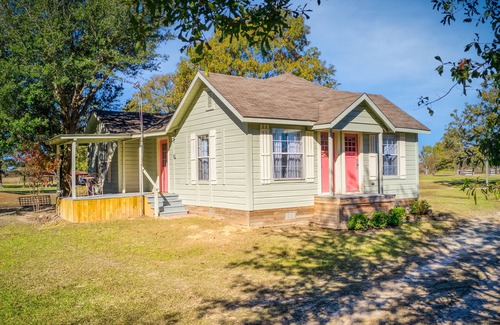 Grand Saline House | The Venue at Three Points - Meme's House