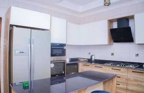 Kigali Hotel | The Vibrant Loadge