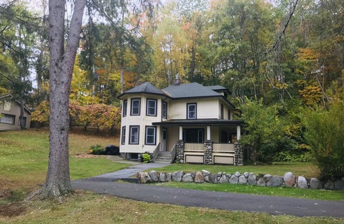 Millrift House | The Victorian at Bluestone Falls