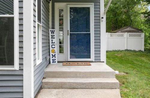 Wooded Estates House | The Victory Lounge - 3B 3BA - Close to ND