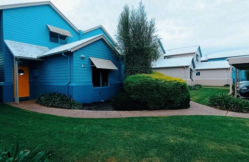 Paynesville House | 'The View' 🌞 @Captains Cove Waterfront
