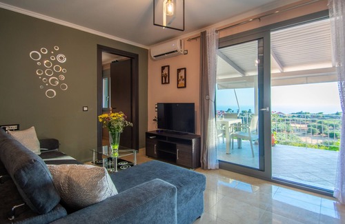 Maries Apartment | the view comfort villa
