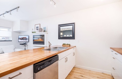 Whitehorse Apartment | The View - relax in the heart of Whitehorse
