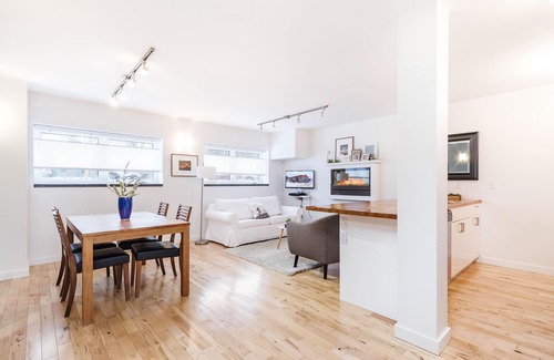 Whitehorse Apartment | The View - relax in the heart of Whitehorse