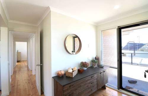 Tura Beach House | The Views - 3 Bedroom Home - Pet Friendly - 3+ nights