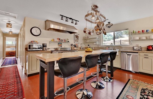 Murphys House | The Villa at Val du Vino Winery