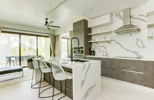 Cocoplum Condo | The Villas at Cocoplum 'Whale Shark' Apartment 121