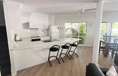 Palm Cove Villa | The Villas Palm Cove