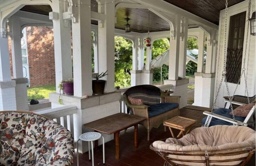 Springfield House | The Violet Room: Downtown Wellness Center