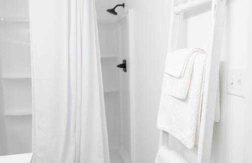 Victoria Hotel | The Virginian Room @ Main Street Lofts