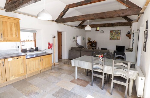 Dunmore Cottage | THE VISITING HOUSE, pet friendly, with pool in Dunmore, County Galway