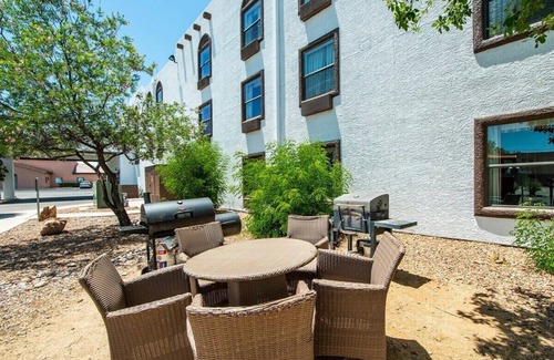 Sierra Vista Apartment | The Vistas 119 Modern studio with full kitchen 1st floor great location