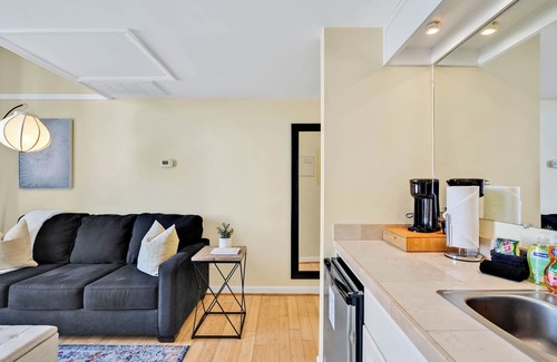 Wilmington Hotel | The Vonkampen on Front! Perfect location in the Heart of Downtown!