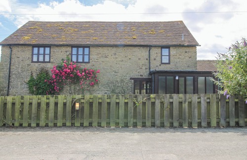 Craven Arms House | THE WALTON, family friendly, with pool in Ludlow