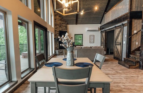 Ponca Condo | The Wanderlust Cabin
