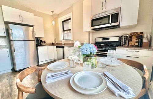 Bloomfield Apartment | The Warhola Bloomfield
