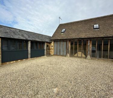 Bourton House | The Warren - Ash Farm Cotswolds