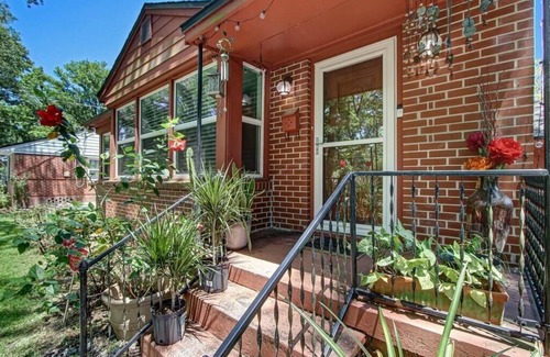 Murray Hill House | The Water Oak Bungalow quaint and cozy Murray Hill Riverside Home close downtown