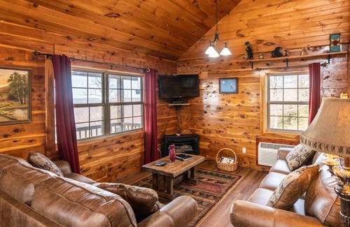 Ponca Condo | The Waterfall Cabin w/Incredible Sunset View