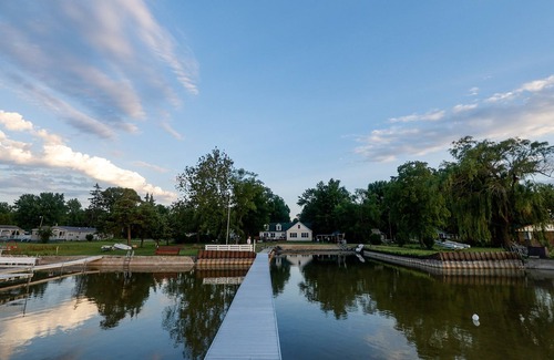 Bass Lake House | The Waterscape Cottage on Bass Lake