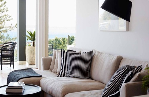 Nelson Bay Apartment | The Waterview, 2 76 Magnus St - complete style, comfort, luxury and spectacular waterviews
