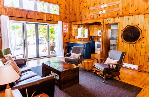 Tobermory Cottage | The Way Way Back 3 bedroom waterfront cottage with private dock Tobermory