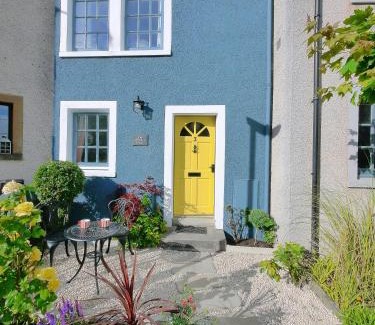 Lower Largo House | The Wee Blue House, East Neuk