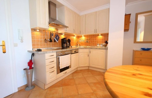 Westerland Apartment | The well-appointed vacation apartment in Haus Ankerlicht in Westerland is equipped with a fitted kitchen, a living room, a bathroom with shower cubicle, a bedroom and an east-facing balcony. The view goes far beyond the heart.