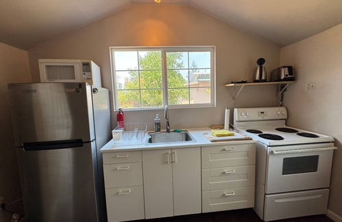 Middletown House | The Well House with outdoor seating and loft!