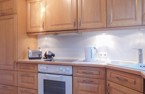 Dollendorf Apartment | The well-maintained apartment house consists of two vacation apartments. On the upper floor is DEI08