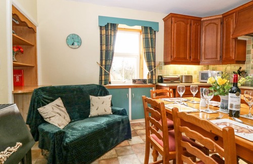 Grantown-on-Spey Cottage | THE WEST WING, pet friendly, with a garden in Grantown-On-Spey