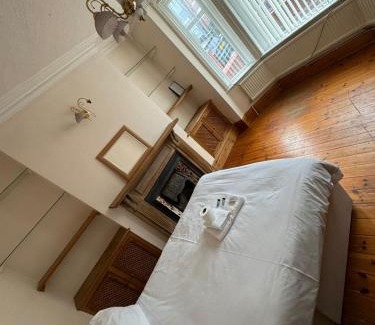 Newport Hotel | The Westerner