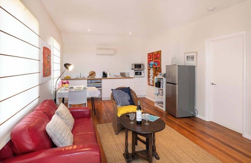 Eagle Bay Apartment | The Whale Lookout, Eagle Bay