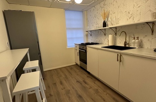 South Main Street Apartment | The Wheat House on Main (Unit 5)