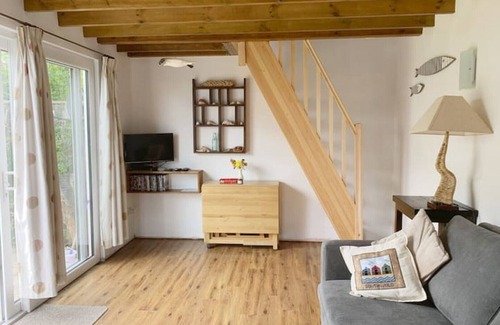 Southwold Cabin | 'The Wheelhouse' with a nautical theme