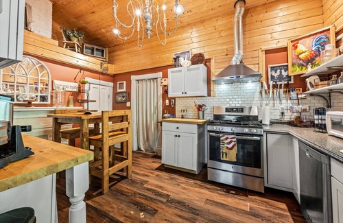 Sylva House | The Whistle Stop – A Timeless Charm/Nostalgic