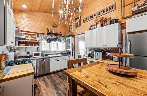 Sylva House | The Whistle Stop – A Timeless Charm/Nostalgic