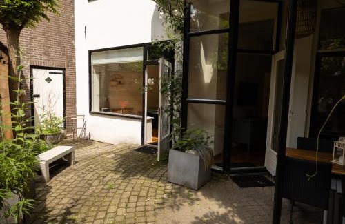 Zwolle Apartment | The White Dove - 4 guests - Zwolle