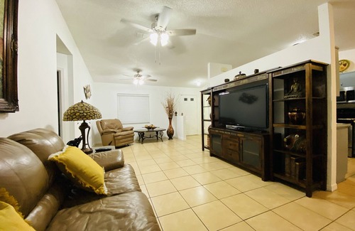 Spring Hill House | The White Elephant House