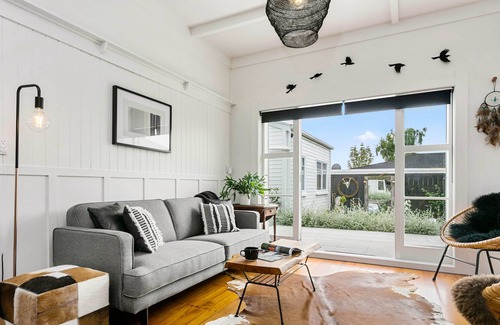 Cambridge Villa | The White House, 2 bathrooms, walk to town.