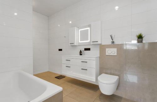 Mosfellsbaer Apartment | The White House