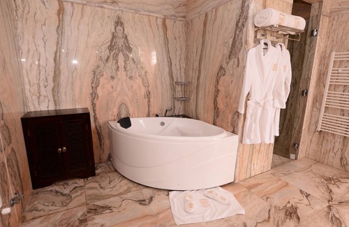 Souissi Hotel | THE WHITE PALACE RABAT