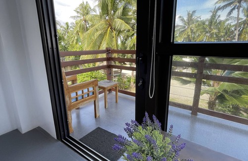 Libaong House | The Whitehouse by the Sea